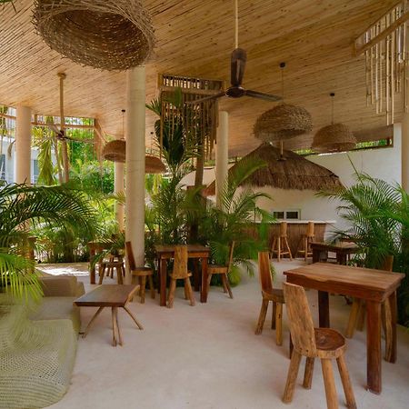 Beautiful Swim-Up Studio With Private Terrace, Pool And Jungle Gym 图卢姆 外观 照片
